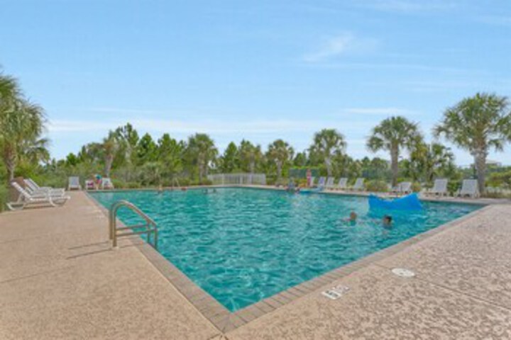 Pool 30 of 52