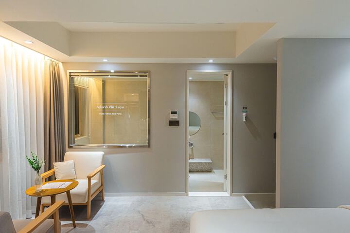 Room 21 of 71