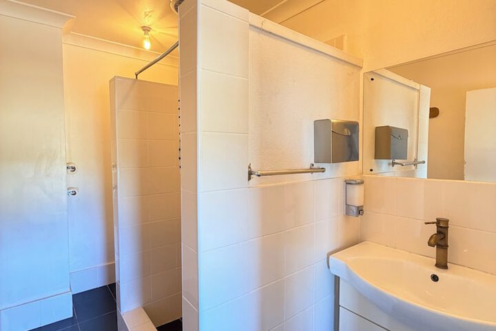 Room 30 of 48