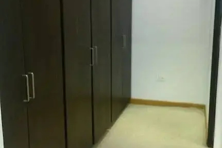 Room 11 of 13