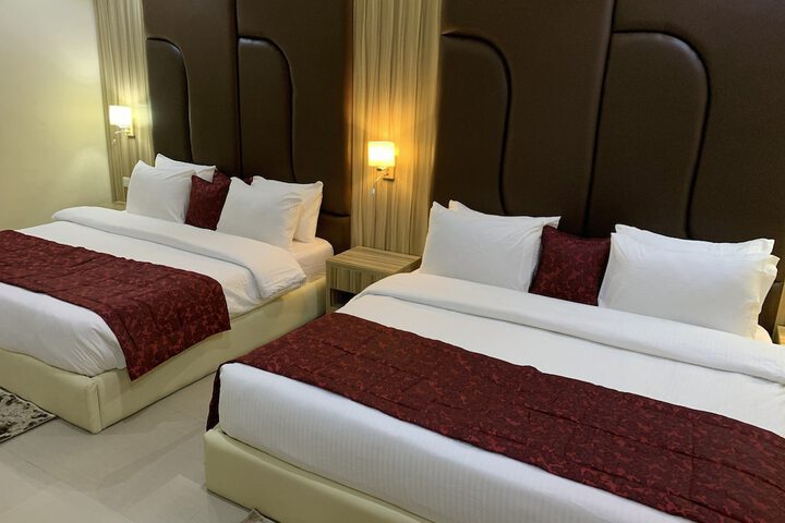 Room 15 of 18