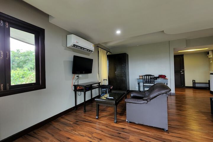 Room 3 of 14