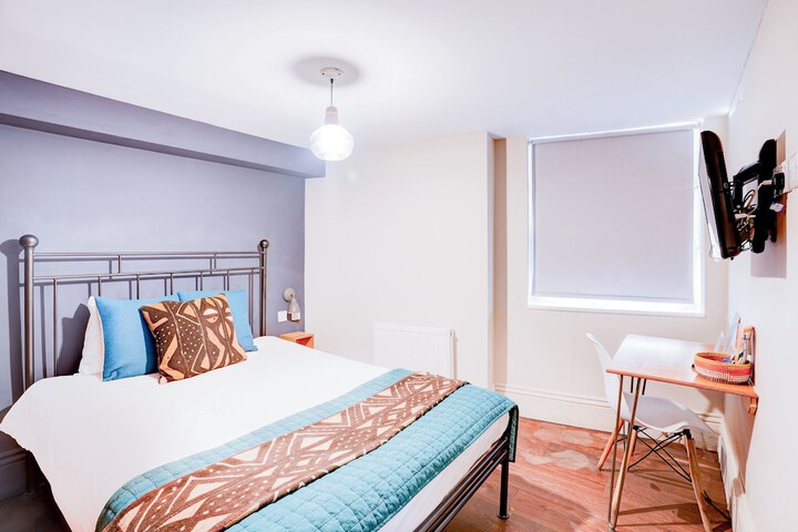 Room 15 of 27