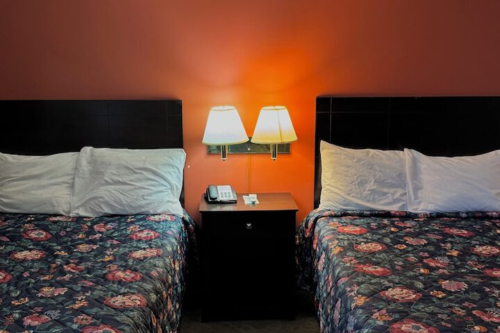 Room 11 of 30