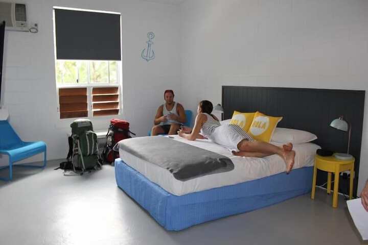 Room 11 of 40