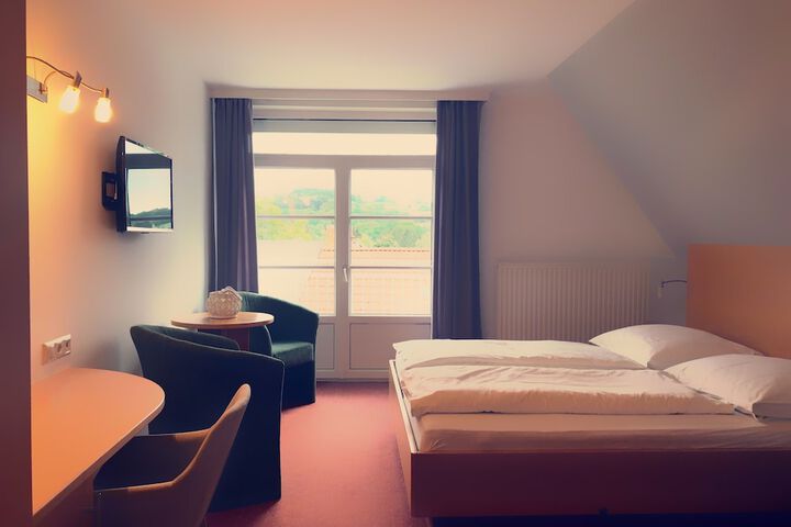Room 3 of 18