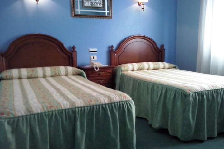 Room 10 of 24
