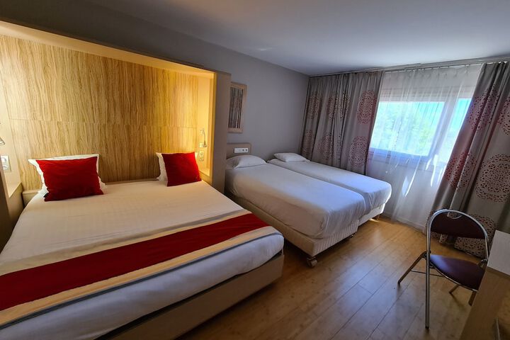 Room 30 of 73