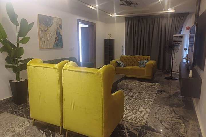 Room 12 of 28