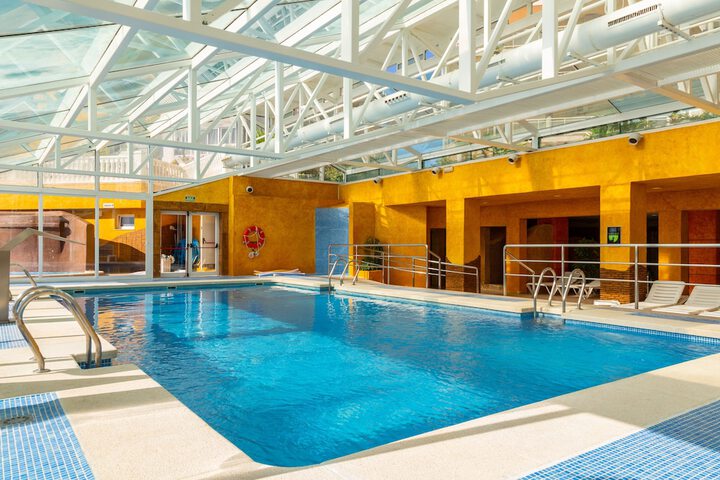 Pool Hotel