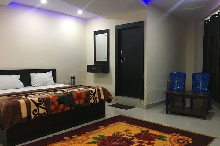 Room 15 of 30