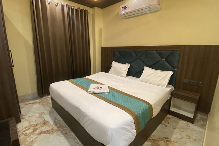 Room 4 of 21
