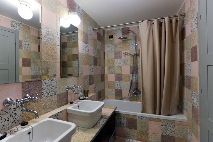 Room 30 of 36