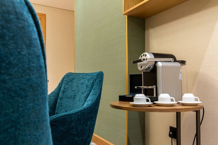 Room 14 of 22