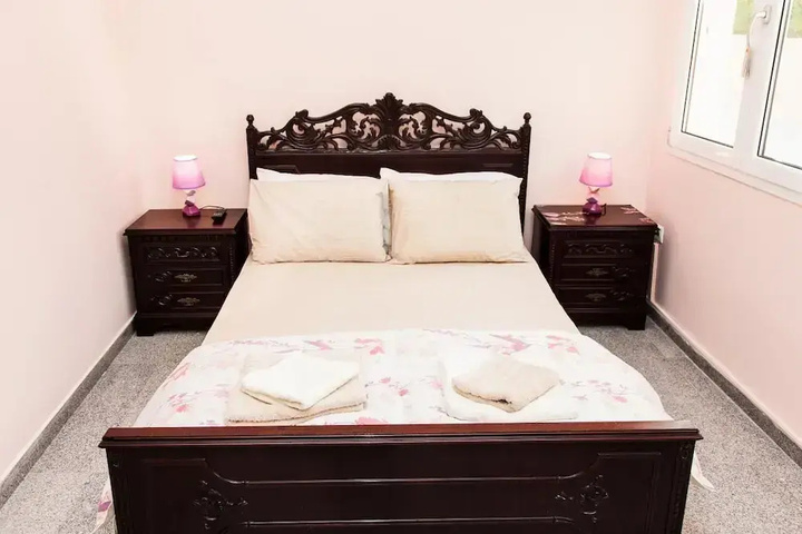 Room 2 of 5