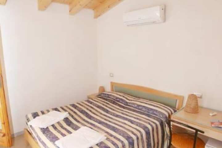 Room 15 of 59