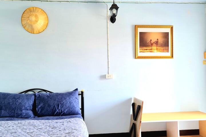 Room 5 of 31
