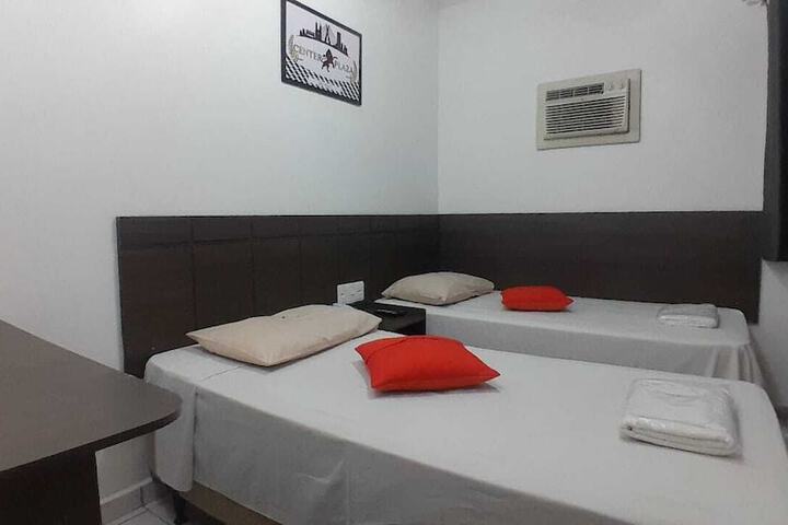 Room 9 of 47