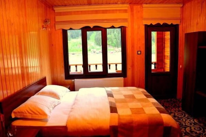 Room 3 of 14