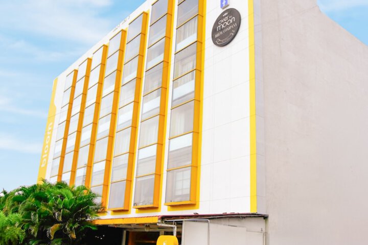 Bloom Hotel - Gachibowli
