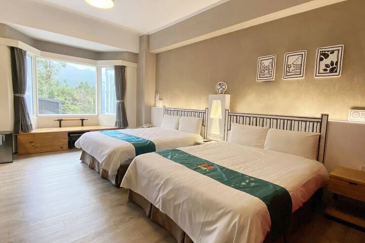 Room 2 of 12