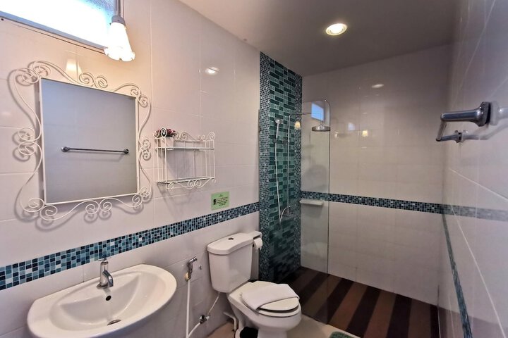 Room 20 of 35