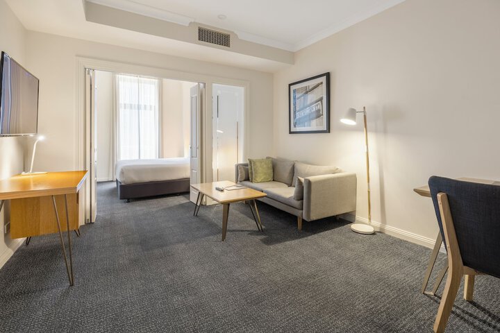 Room 6 of 39