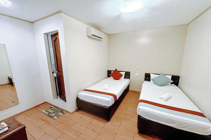 Room 29 of 60
