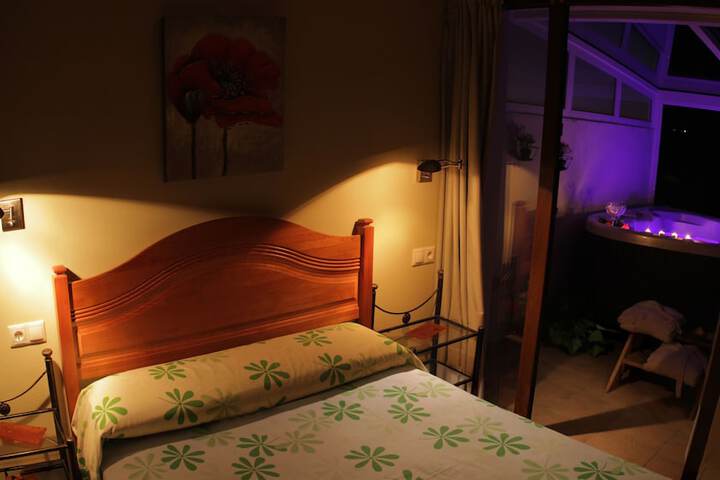 Room 11 of 24