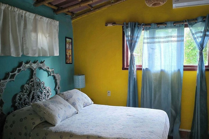 Room 18 of 138
