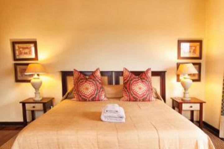 Room 2 of 5