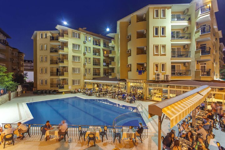 Pools & Facilities