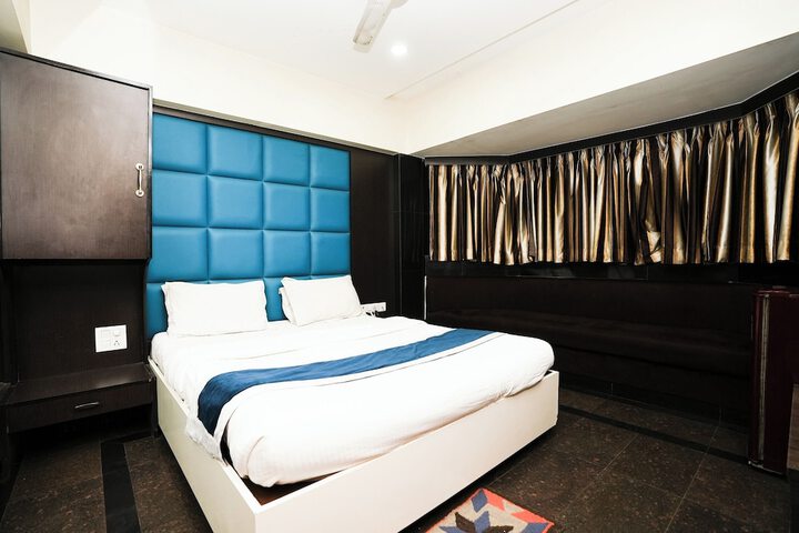 Room 8 of 27