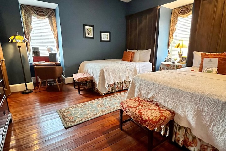 Room 35 of 49