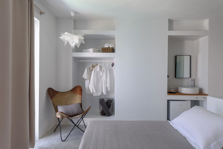 Room 14 of 118
