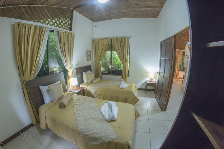 Room 13 of 159
