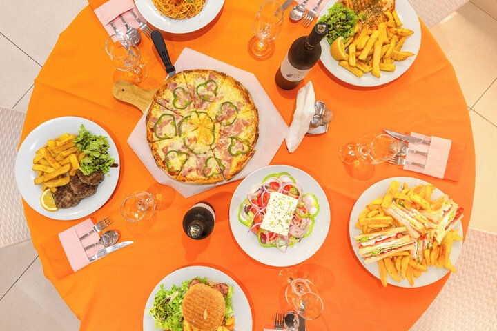 Dining 55 of 75