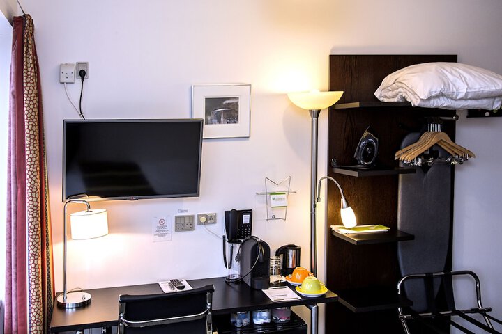 In-room business center
