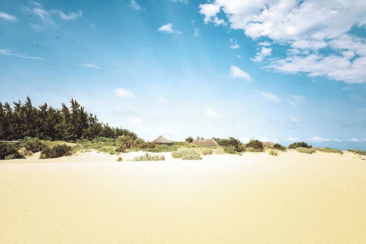 Kizingo Beach Eco Lodge in Lamu