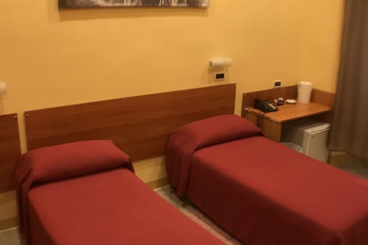 Room 10 of 41