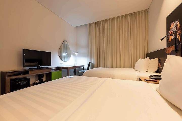 Room 30 of 95