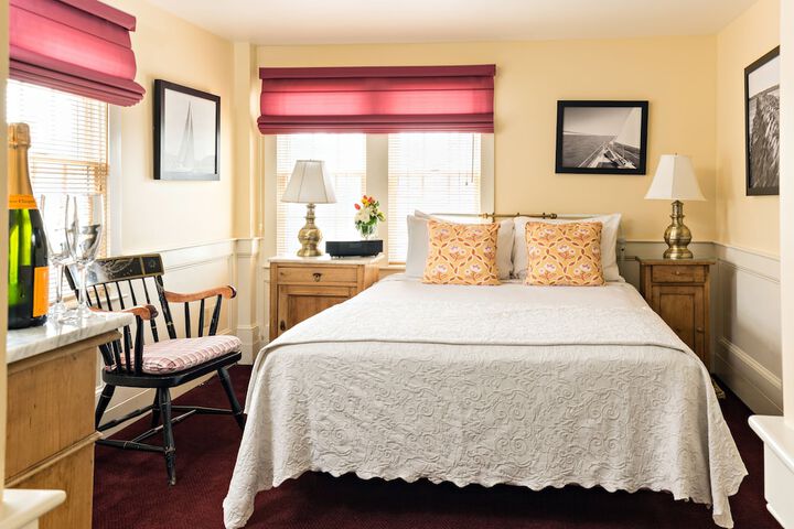 Room 10 of 47