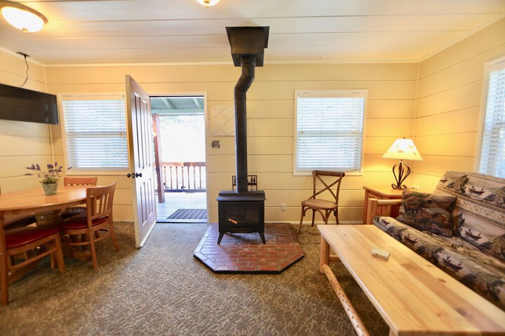 Room 6 of 16