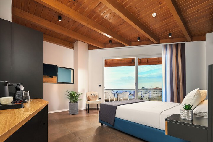Hotel 118 of 133