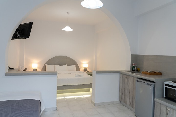 Room 4 of 37