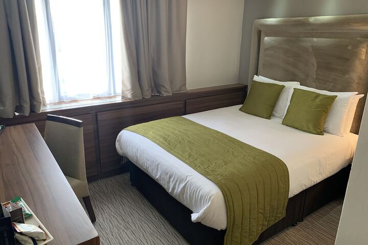 Room 17 of 129