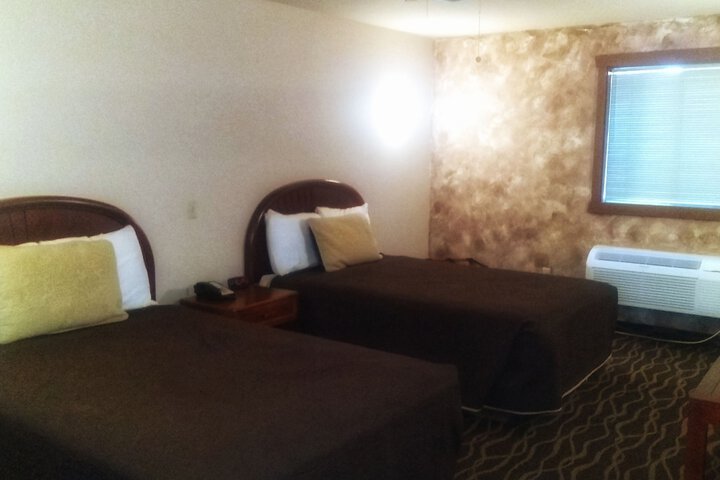 Room 7 of 27
