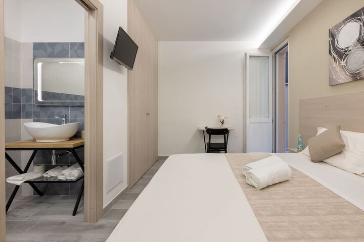 Room 10 of 49