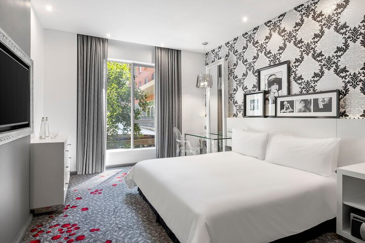 Room 22 of 120