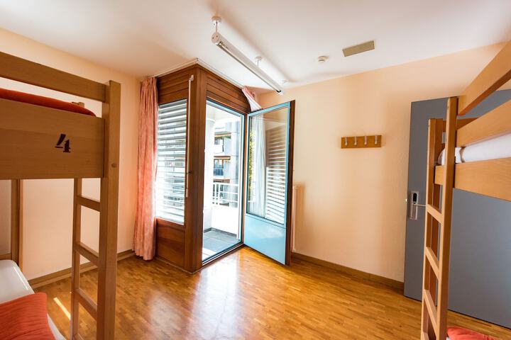 Room 6 of 56